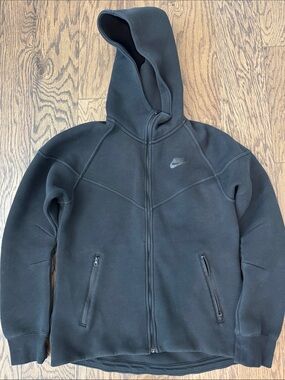 Nike women’s Black Hooded Full-Zip Performance Jacket